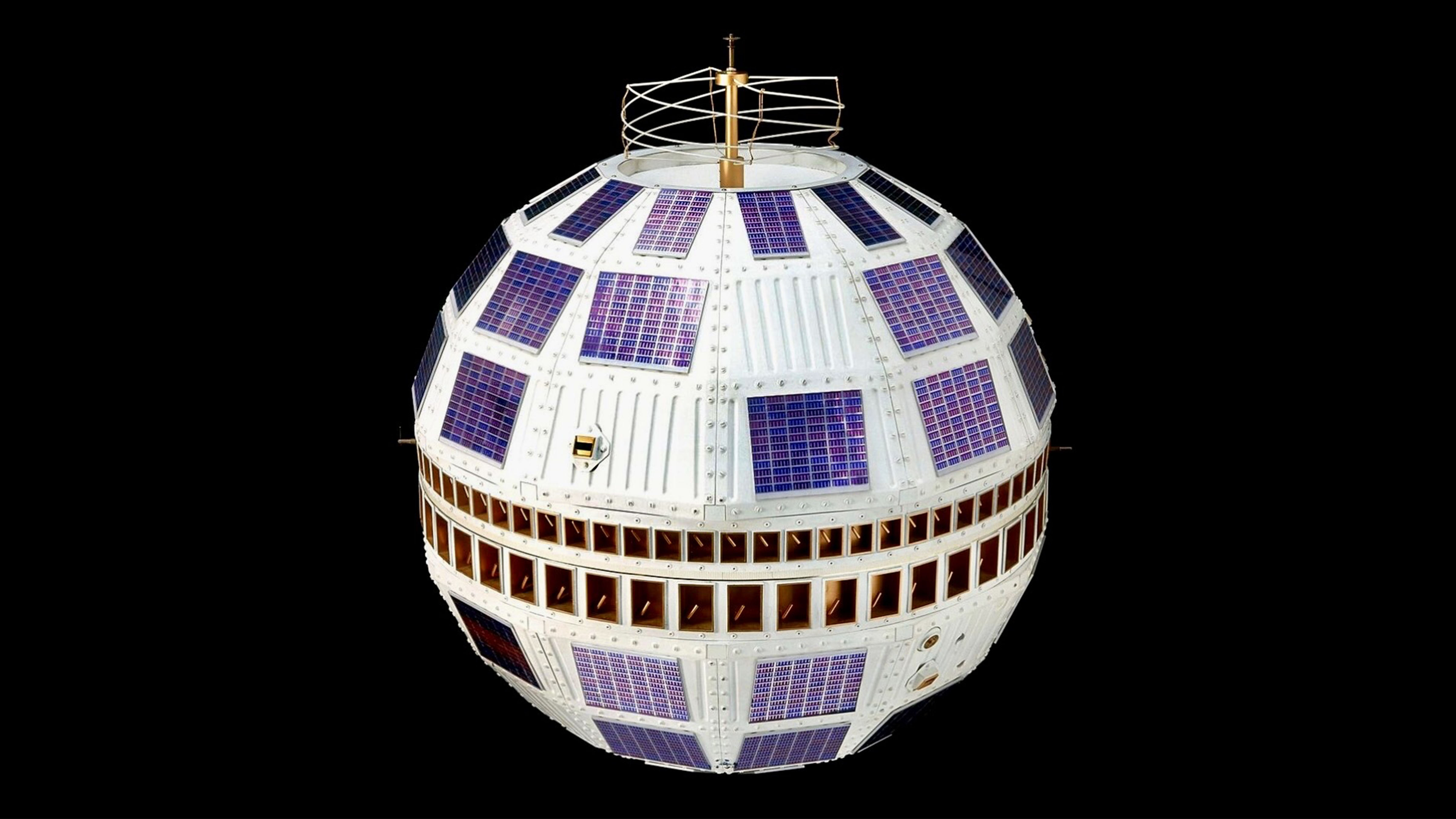 1962: Telstar Connects the World